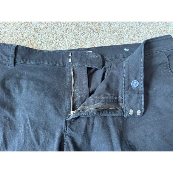 LOFT Plus Bermuda Chino Shorts, size Women's 20, Black - Picture 3 of 7